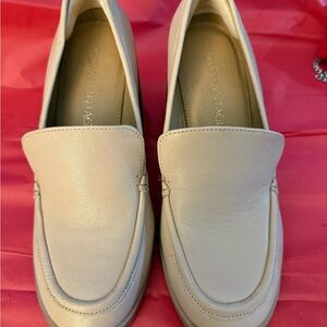 Crown Vintage Women's Cream Loafers